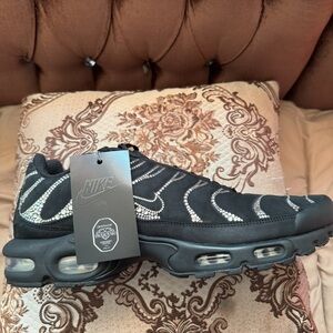 Nike Charcoal Black Running Shoes
